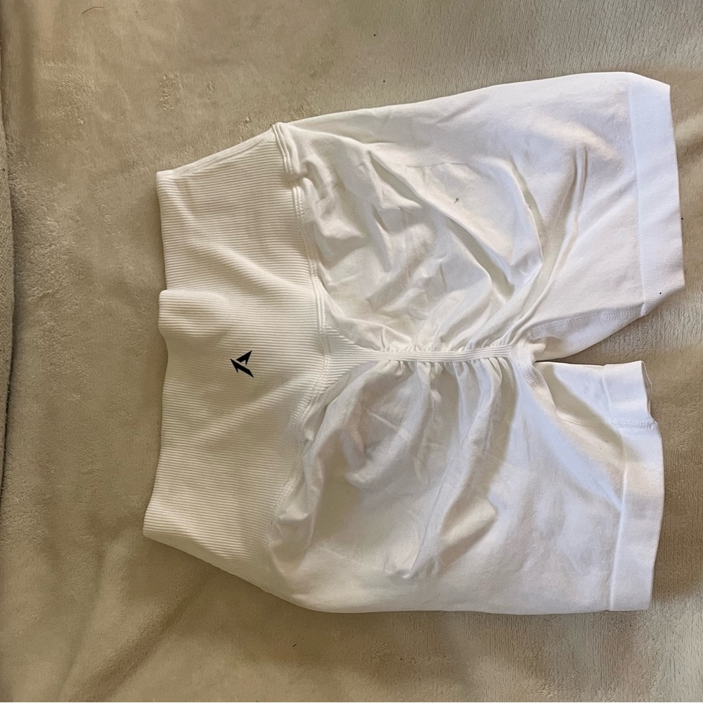White Ribbed Tank Top - Picture 4 of 4
